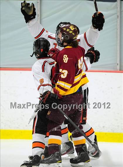 Thumbnail 3 in St. Joseph vs. Ridgefield (FCIAC Tier 1 Semifinal) photogallery.