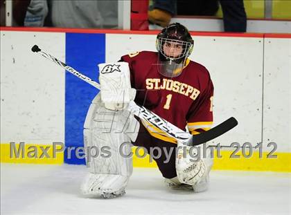 Thumbnail 2 in St. Joseph vs. Ridgefield (FCIAC Tier 1 Semifinal) photogallery.