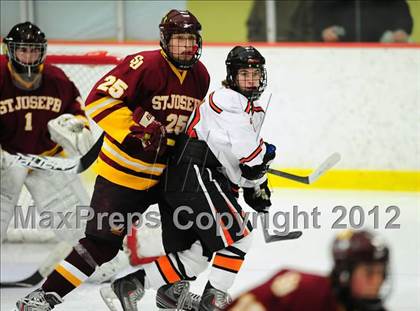 Thumbnail 2 in St. Joseph vs. Ridgefield (FCIAC Tier 1 Semifinal) photogallery.