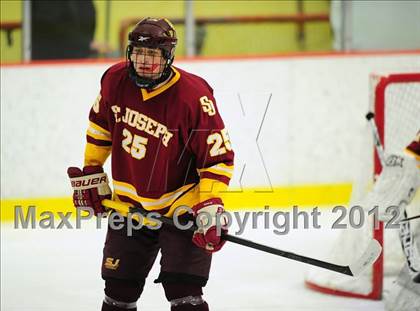 Thumbnail 1 in St. Joseph vs. Ridgefield (FCIAC Tier 1 Semifinal) photogallery.