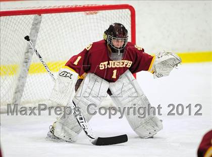 Thumbnail 2 in St. Joseph vs. Ridgefield (FCIAC Tier 1 Semifinal) photogallery.