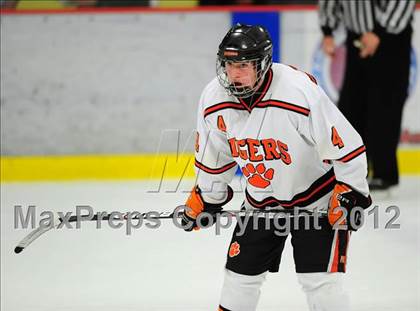 Thumbnail 1 in St. Joseph vs. Ridgefield (FCIAC Tier 1 Semifinal) photogallery.