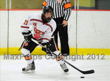 Thumbnail 2 in St. Joseph vs. Ridgefield (FCIAC Tier 1 Semifinal) photogallery.