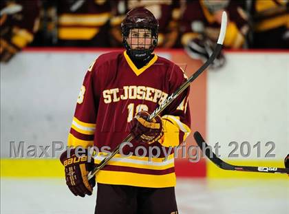 Thumbnail 1 in St. Joseph vs. Ridgefield (FCIAC Tier 1 Semifinal) photogallery.