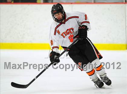 Thumbnail 3 in St. Joseph vs. Ridgefield (FCIAC Tier 1 Semifinal) photogallery.