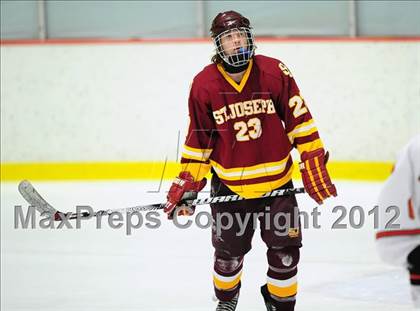 Thumbnail 2 in St. Joseph vs. Ridgefield (FCIAC Tier 1 Semifinal) photogallery.