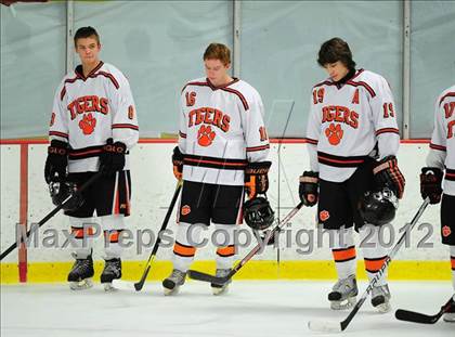 Thumbnail 2 in St. Joseph vs. Ridgefield (FCIAC Tier 1 Semifinal) photogallery.