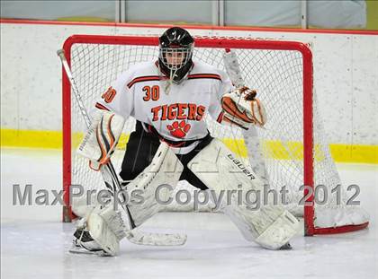 Thumbnail 3 in St. Joseph vs. Ridgefield (FCIAC Tier 1 Semifinal) photogallery.