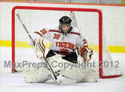 Thumbnail 2 in St. Joseph vs. Ridgefield (FCIAC Tier 1 Semifinal) photogallery.