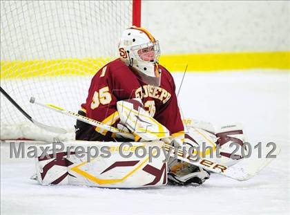Thumbnail 2 in St. Joseph vs. Ridgefield (FCIAC Tier 1 Semifinal) photogallery.