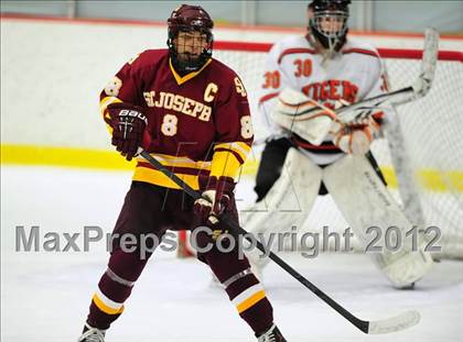 Thumbnail 3 in St. Joseph vs. Ridgefield (FCIAC Tier 1 Semifinal) photogallery.