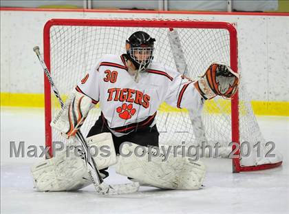 Thumbnail 3 in St. Joseph vs. Ridgefield (FCIAC Tier 1 Semifinal) photogallery.