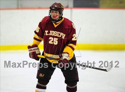 Thumbnail 3 in St. Joseph vs. Ridgefield (FCIAC Tier 1 Semifinal) photogallery.