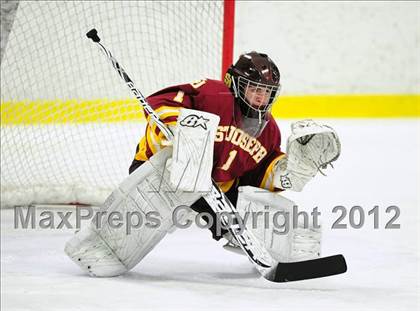 Thumbnail 2 in St. Joseph vs. Ridgefield (FCIAC Tier 1 Semifinal) photogallery.