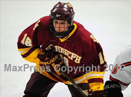 Thumbnail 1 in St. Joseph vs. Ridgefield (FCIAC Tier 1 Semifinal) photogallery.