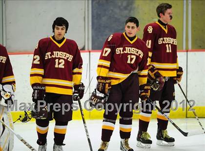 Thumbnail 2 in St. Joseph vs. Ridgefield (FCIAC Tier 1 Semifinal) photogallery.