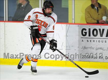 Thumbnail 3 in St. Joseph vs. Ridgefield (FCIAC Tier 1 Semifinal) photogallery.