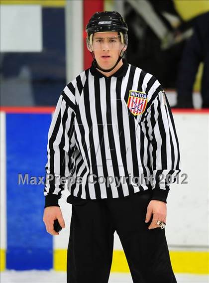 Thumbnail 1 in St. Joseph vs. Ridgefield (FCIAC Tier 1 Semifinal) photogallery.