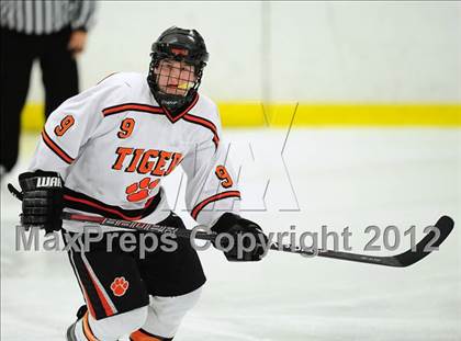 Thumbnail 3 in St. Joseph vs. Ridgefield (FCIAC Tier 1 Semifinal) photogallery.