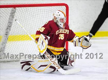 Thumbnail 2 in St. Joseph vs. Ridgefield (FCIAC Tier 1 Semifinal) photogallery.