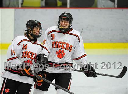 Thumbnail 2 in St. Joseph vs. Ridgefield (FCIAC Tier 1 Semifinal) photogallery.