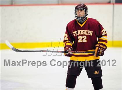 Thumbnail 2 in St. Joseph vs. Ridgefield (FCIAC Tier 1 Semifinal) photogallery.