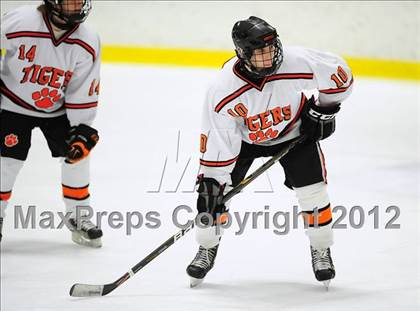 Thumbnail 3 in St. Joseph vs. Ridgefield (FCIAC Tier 1 Semifinal) photogallery.