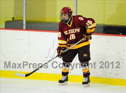 Thumbnail 3 in St. Joseph vs. Ridgefield (FCIAC Tier 1 Semifinal) photogallery.