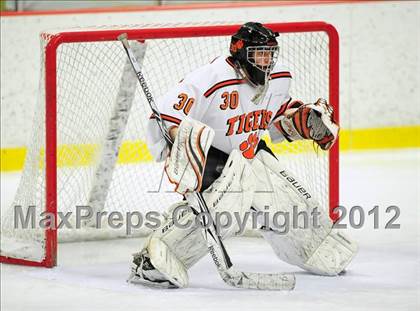 Thumbnail 3 in St. Joseph vs. Ridgefield (FCIAC Tier 1 Semifinal) photogallery.