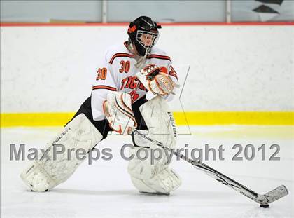 Thumbnail 1 in St. Joseph vs. Ridgefield (FCIAC Tier 1 Semifinal) photogallery.