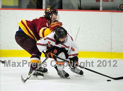 Thumbnail 2 in St. Joseph vs. Ridgefield (FCIAC Tier 1 Semifinal) photogallery.
