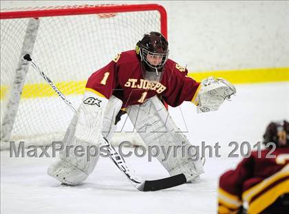 Thumbnail 1 in St. Joseph vs. Ridgefield (FCIAC Tier 1 Semifinal) photogallery.