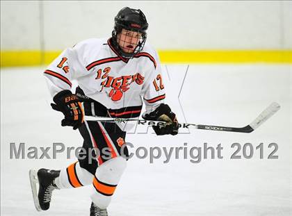 Thumbnail 3 in St. Joseph vs. Ridgefield (FCIAC Tier 1 Semifinal) photogallery.