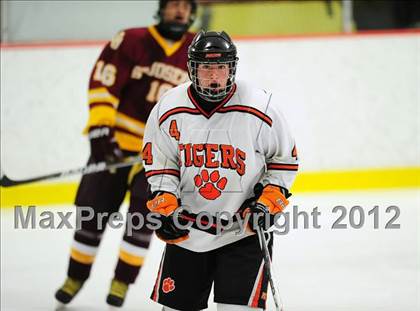 Thumbnail 1 in St. Joseph vs. Ridgefield (FCIAC Tier 1 Semifinal) photogallery.