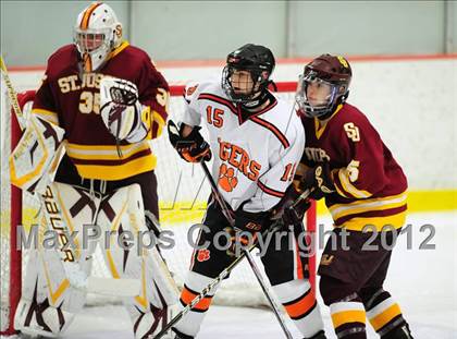 Thumbnail 2 in St. Joseph vs. Ridgefield (FCIAC Tier 1 Semifinal) photogallery.