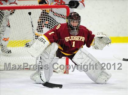 Thumbnail 1 in St. Joseph vs. Ridgefield (FCIAC Tier 1 Semifinal) photogallery.