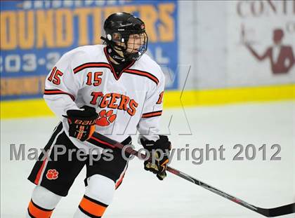 Thumbnail 2 in St. Joseph vs. Ridgefield (FCIAC Tier 1 Semifinal) photogallery.