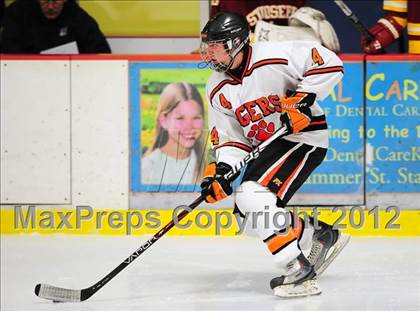 Thumbnail 1 in St. Joseph vs. Ridgefield (FCIAC Tier 1 Semifinal) photogallery.