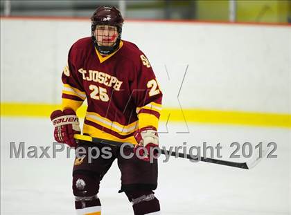 Thumbnail 1 in St. Joseph vs. Ridgefield (FCIAC Tier 1 Semifinal) photogallery.