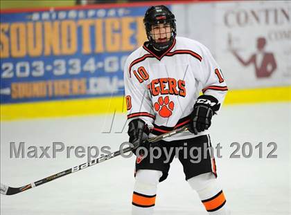 Thumbnail 1 in St. Joseph vs. Ridgefield (FCIAC Tier 1 Semifinal) photogallery.