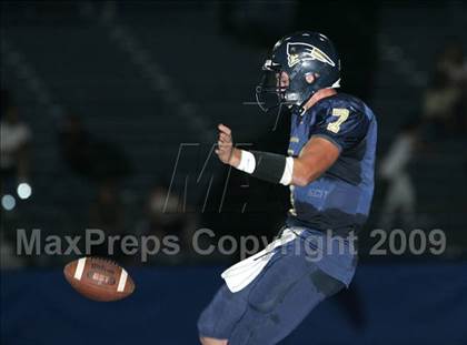 Thumbnail 3 in Notre Dame @ Birmingham (5 Days 2 Friday) photogallery.