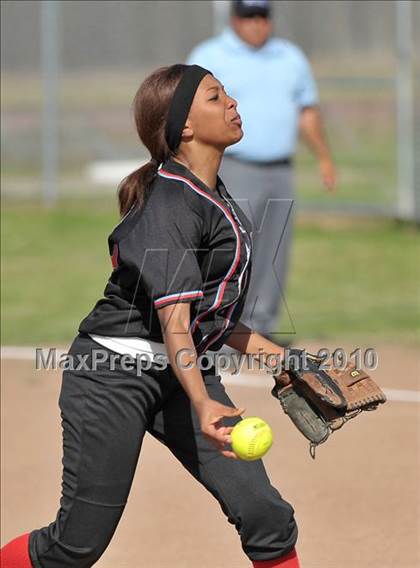 Thumbnail 1 in Mira Loma @ Rio Americano photogallery.