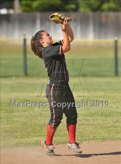 Thumbnail 1 in Mira Loma @ Rio Americano photogallery.