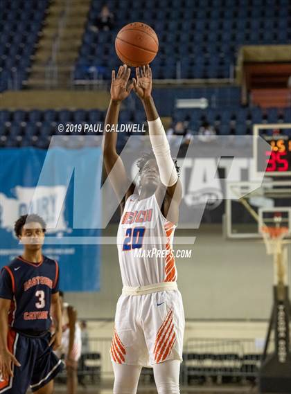 Thumbnail 3 in Rainier Beach vs. Eastside Catholic (WIAA 3A 3rd/5th Place) photogallery.