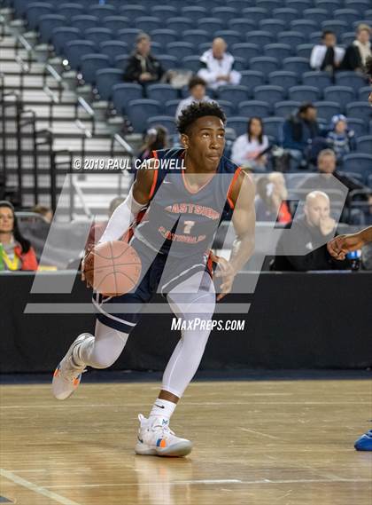 Thumbnail 2 in Rainier Beach vs. Eastside Catholic (WIAA 3A 3rd/5th Place) photogallery.