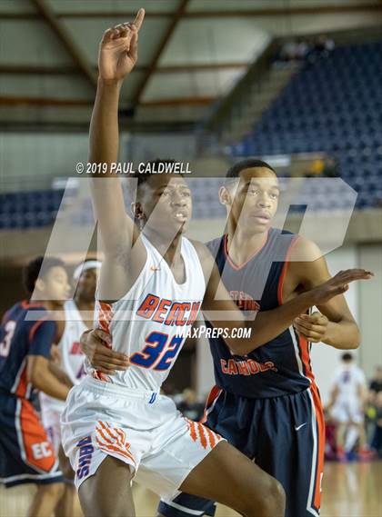 Thumbnail 2 in Rainier Beach vs. Eastside Catholic (WIAA 3A 3rd/5th Place) photogallery.