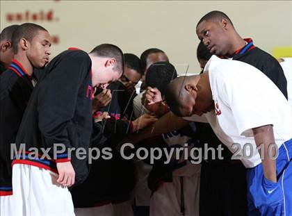 Thumbnail 1 in Lutheran vs. Compton (MaxPreps Holiday Classic) photogallery.