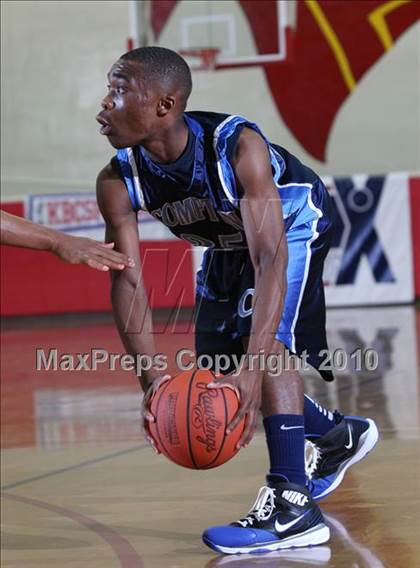 Thumbnail 1 in Lutheran vs. Compton (MaxPreps Holiday Classic) photogallery.