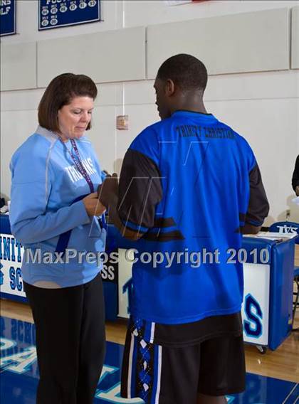 Thumbnail 2 in St. Mark's vs Trinity Christian (Trinity Valley School Shootout) photogallery.