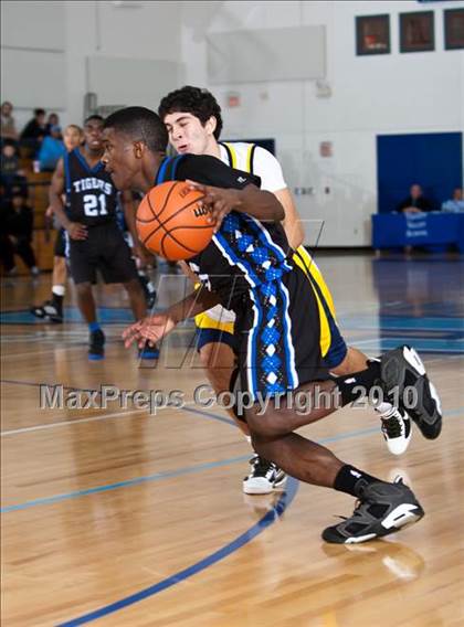 Thumbnail 2 in St. Mark's vs Trinity Christian (Trinity Valley School Shootout) photogallery.